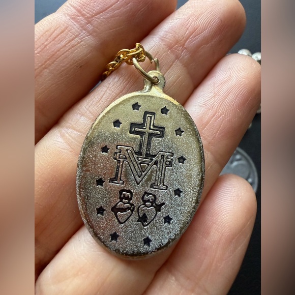 Vintage Religious Jewelry Lot - Picture 4 of 16